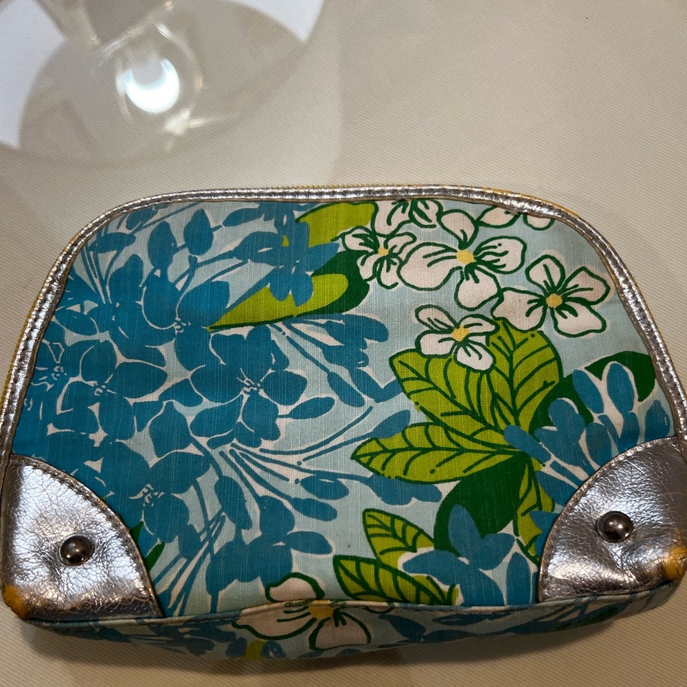 Lilly Pulitzer Makeup Bag - Picture 2 of 4